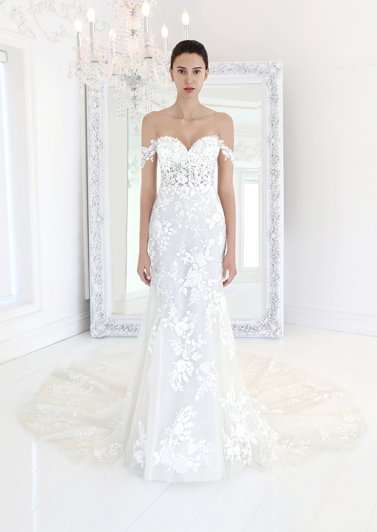 A Guide to Choosing the Perfect White Lace Wedding Dress